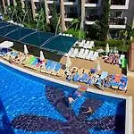 מלון Tt Tropical Family Life Tropical סאריגרמה