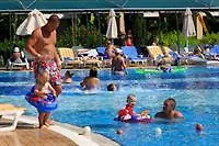 Tt Tropical Family Life Tropical Sarıgerme